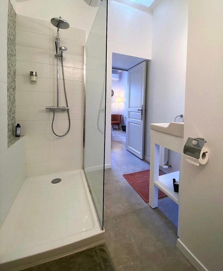 사리앙 Desir De Provence B&B 외부 사진